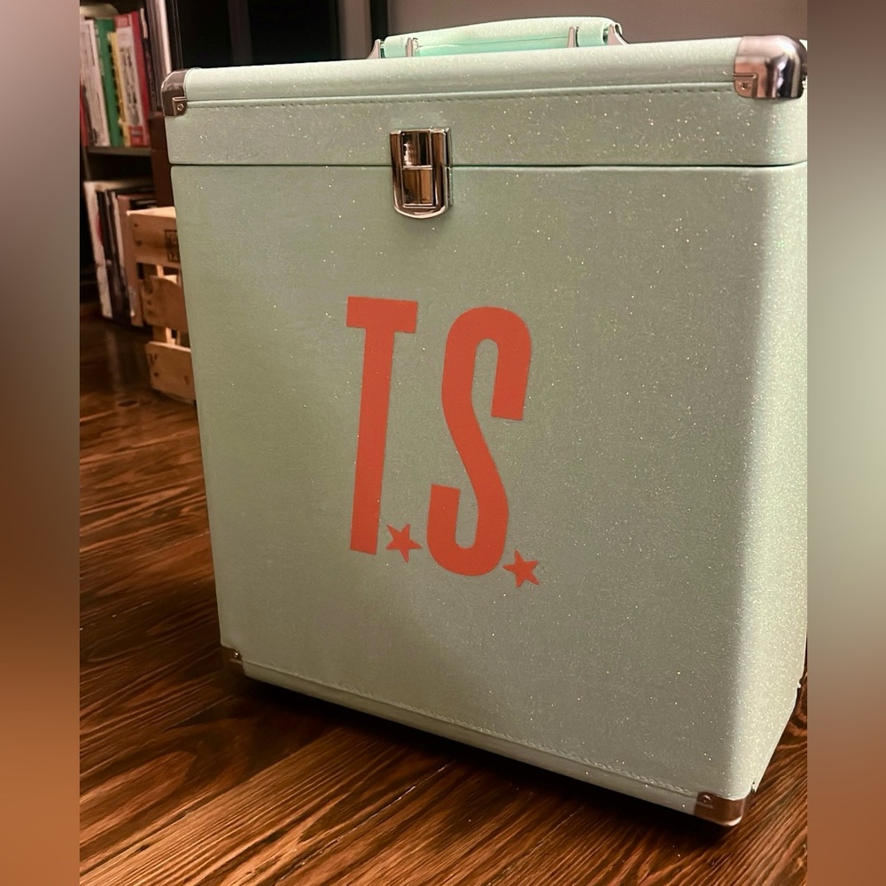 Taylor Swift The Life of a Showgirl (TLOAS) Vinyl Case—IN HAND perfect condition